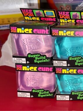 Nice Cube Squishy Fidget - Pink and Teal